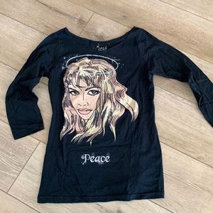 Betsey Johnson employee holiday t shirt